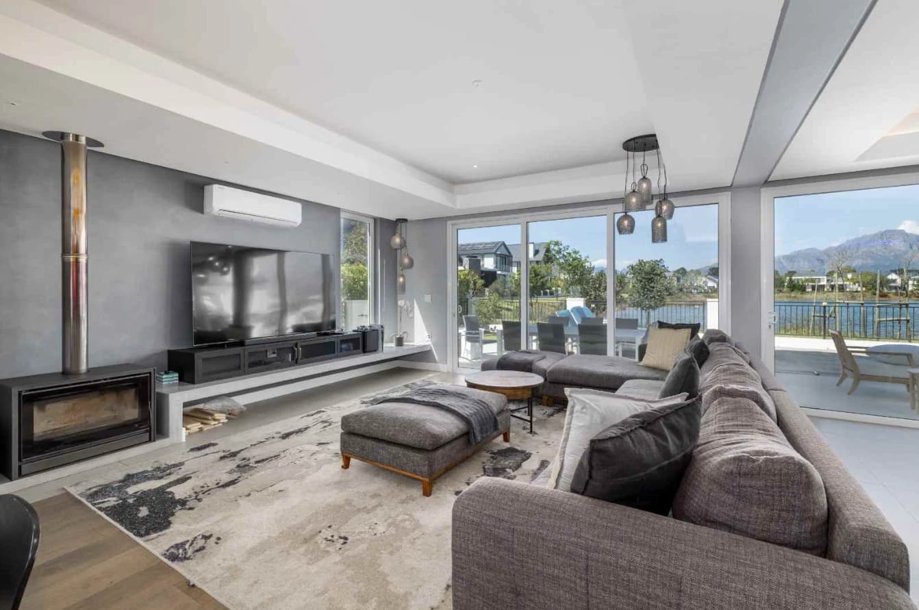 ERF 1535 — living room with water views