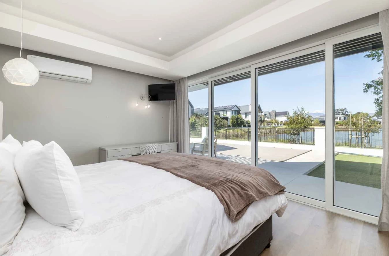 ERF 1535 — bedroom opening towards the garden
