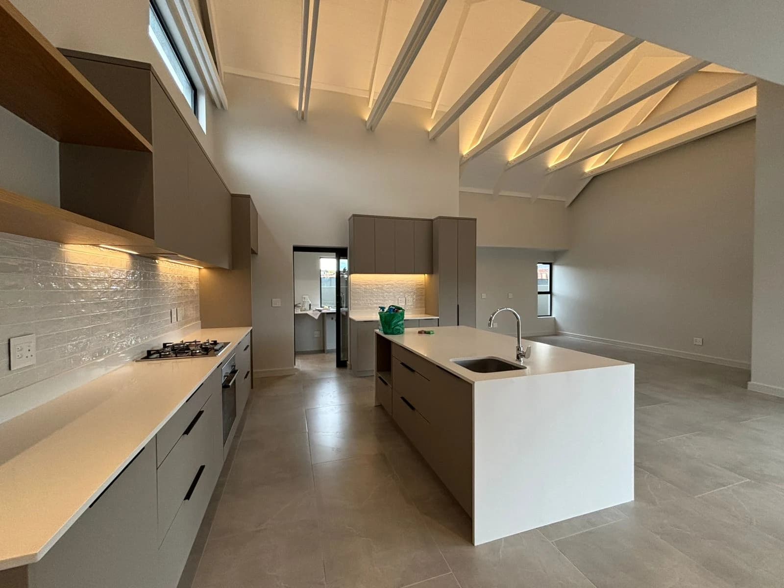 Longlands 423 — kitchen and exposed roof trusses